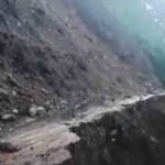 uno de los derrumbes en la carretera a los Yungas