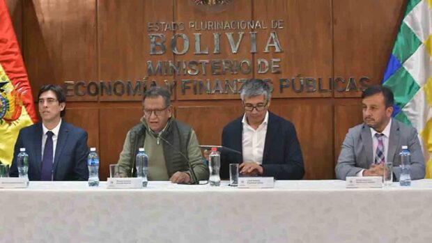 cuatro ministros encabezan el diálogo con los choferes