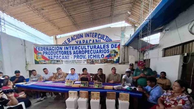 reunión entre autoridades de Gobierno y productores de soya y arroz