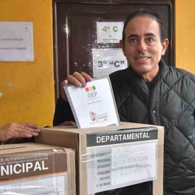 el candidato Cesar Dockweiler