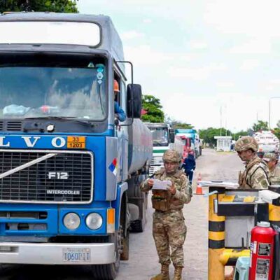 despacho de gasolina desde la planta de Palmasola en Santa Cruz