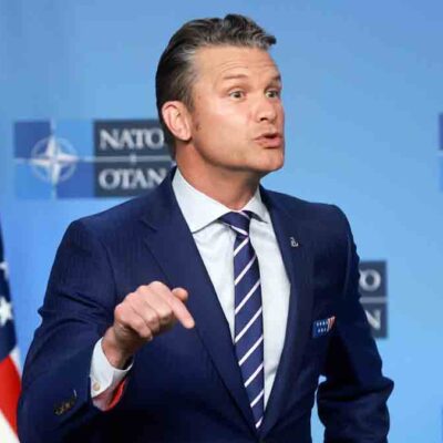 el secretario de Guerra estadounidense, Pete Hegseth