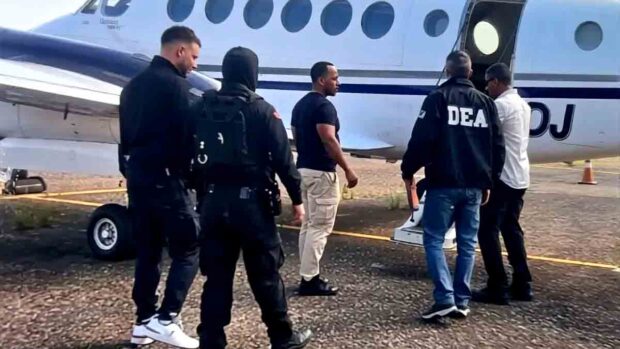Marset es subido a un avión de la DEA