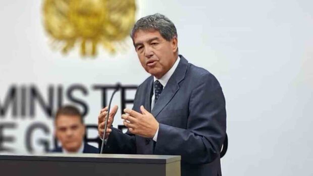 viceministro Hernán Paredes