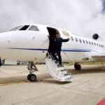 Rodrigo Paz sube al avión presidencial
