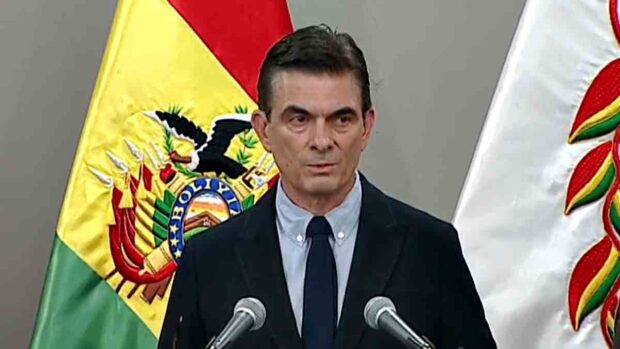 el presidente Rodrigo Paz en conferencia de prensa