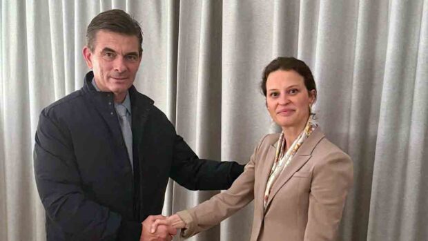 El presidente Paz con la vicepresidenta del Banco Mundial