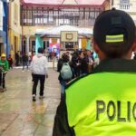 policías en los recintos electorales
