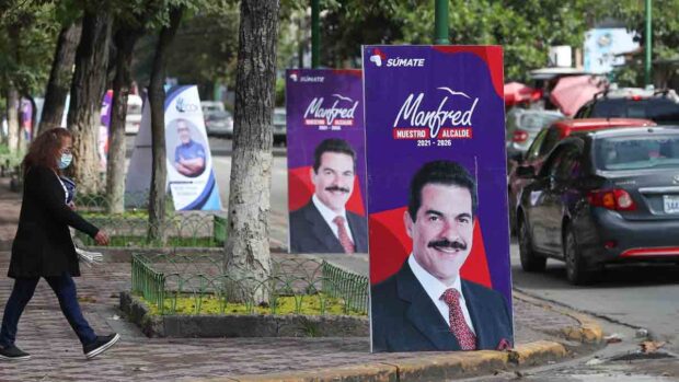 propaganda electoral en espacios públicos en Cochabamba
