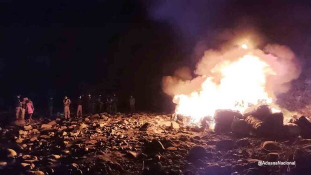incineran ropa usada en Tarija