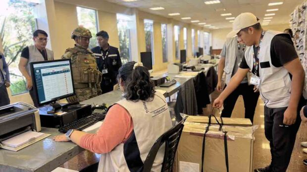 despacho de material electoral para las elecciones subnacionales