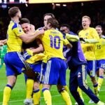 jugadores de Suecia celebran la clasificación