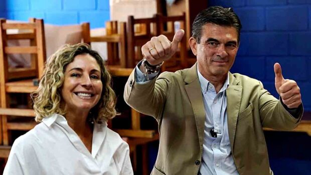La primera dama del Estado, María Elena Urquidi
