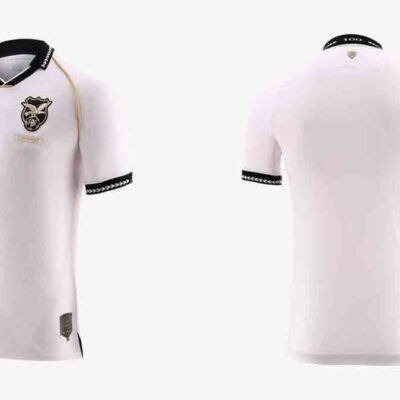 camiseta blanca de la FBF
