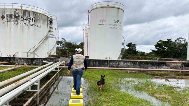 tanques de almacenamiento de combustibles de YPFB