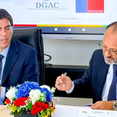 Bolivia y Chile firman acuerdo aeronáutico