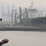 un barco petrolero en Emiratos Árabes Unidos