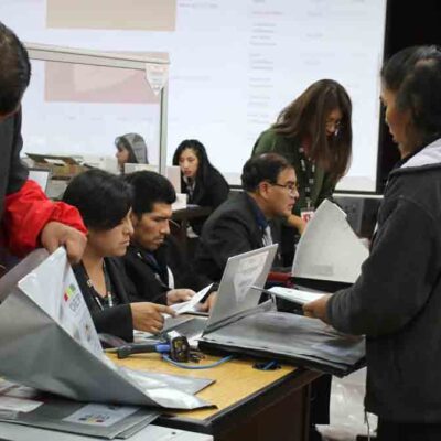 escrutinio de actas de sufragio en el TED de Oruro