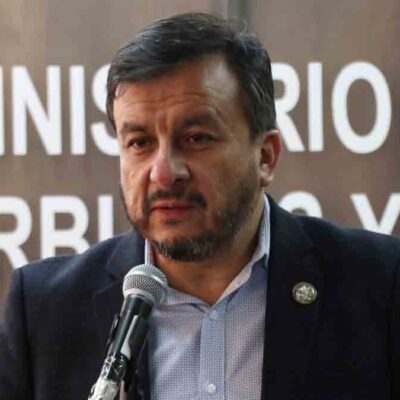 el ministro Mauricio Medinaceli en conferencia de prensa