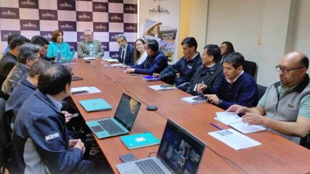 reunión de representantes de Naabol y personeros del Banco Mundial