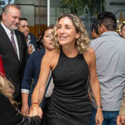 La primera dama María Elena Urquidi