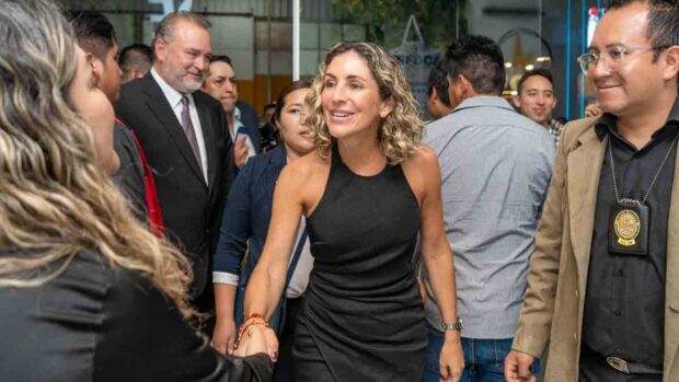 La primera dama María Elena Urquidi
