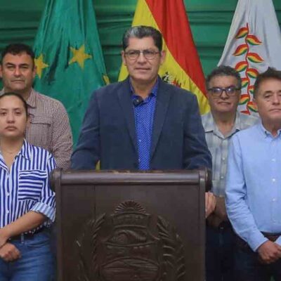 el gobernador de Beni en conferencia de prensa