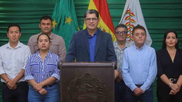 el gobernador de Beni en conferencia de prensa