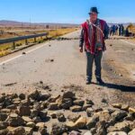 un punto de bloqueo en el altiplano paceño