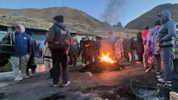 uno de los puntos de bloqueo en ruta a los Yungas