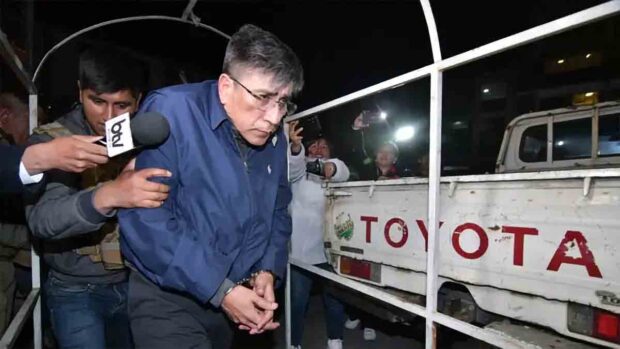 Ronald Casso es ingresado a celdas de la Felcc en La Paz