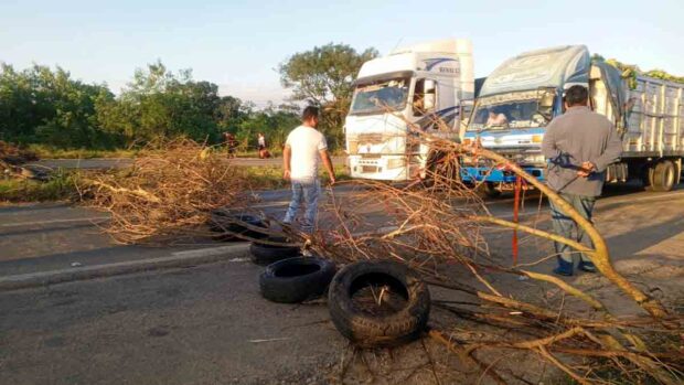 bloqueo en Santa Cruz