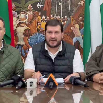 cívicos cruceños en conferencia de prensa