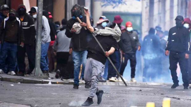 detenidos por marchas en La Paz