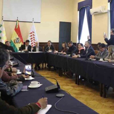 la comisión de diálogo se reúne en la Vicepresidencia