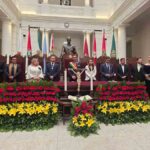 magistrados del Órgano Judicial con el presidente Rodrigo Paz