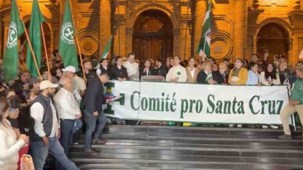 comité cívico de Santa Cruz advierte con desbloquear