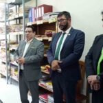 el fiscal Roger Mariaca junto a sus colaboradores