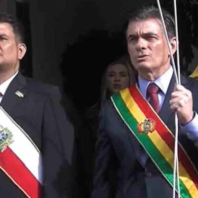 el presidente Rodrigo Paz junto al gobernador de Chuquisaca