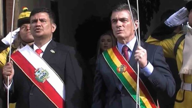 el presidente Rodrigo Paz junto al gobernador de Chuquisaca