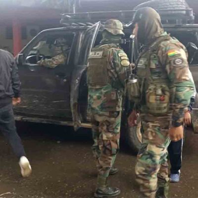 Toman retén en locotal