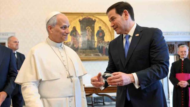 el papa León XIV y el secretario Marco Rubio