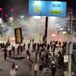 policías dispersan a manifestantes en Río Seco