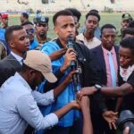 El árbitro somalí Omar Artan