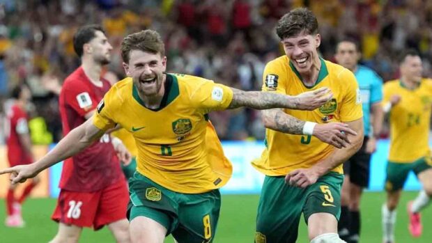 jugadores de Australia celebran la victoria ante Turquía