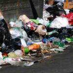 basura acumulada en las calles de La Paz