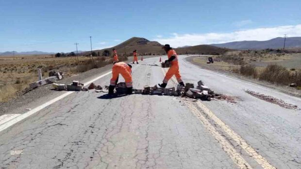 bloqueos persisten en Bolivia