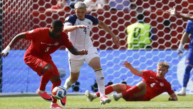 Canadá empata con Bosnia