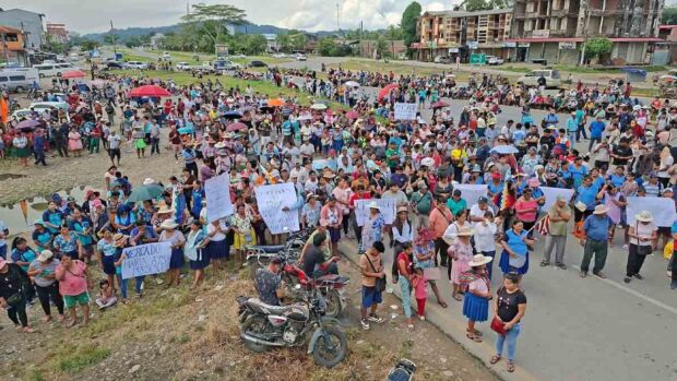 pobladores de Chimoré en ampliado