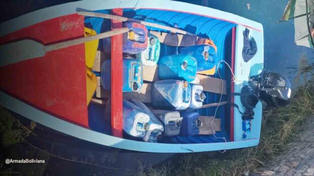 hallan combustible en una barca en el Titicaca